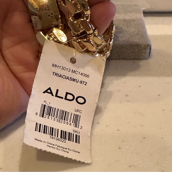 NWT ALDO Set of 3 Bracelets gold tone stretch - ID style, clear rhinestones - Picture 14 of 14